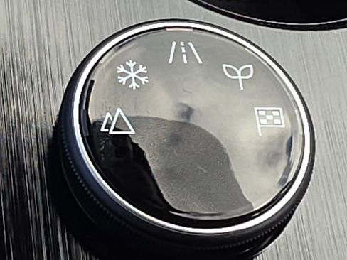 New 2026 Nissan Rogue SV image 10