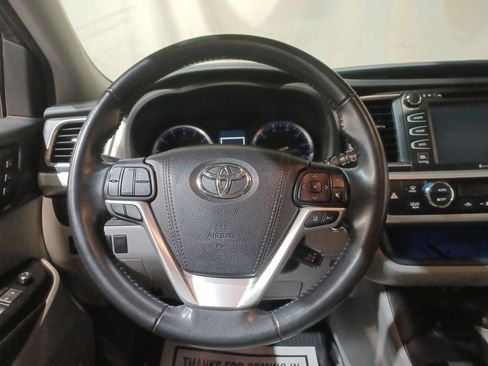 Used 2018 Toyota Highlander Limited w/ Protection Package #3 image 11