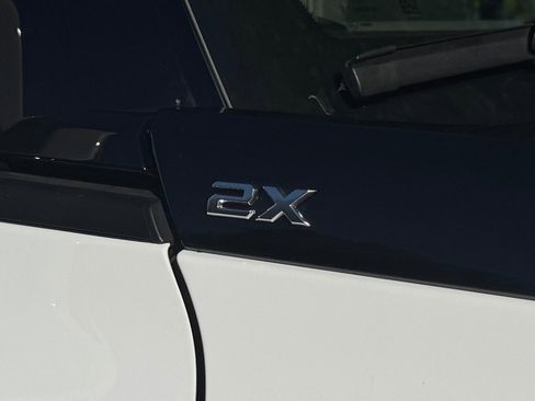 Used 2025 GMC Hummer EV 2X w/ Extreme Off-Road Package image 51