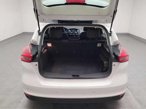 Used 2018 Ford Focus Titanium w/ Titanium Technology Package FWD image 29