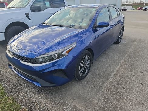 Certified 2023 Kia Forte LXS image 2