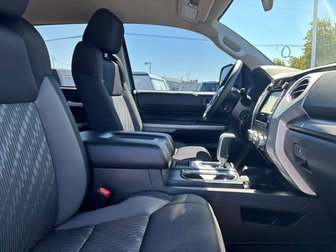 Used 2018 Toyota Tundra SR5 w/ SR5 Upgrade Package AWD/4WD image 10