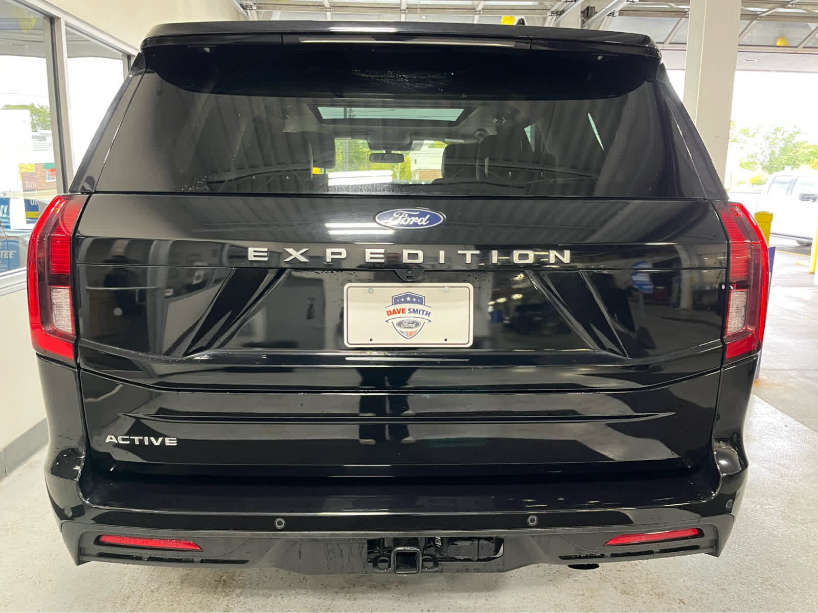 Certified 2025 Ford Expedition Active AWD/4WD image 9