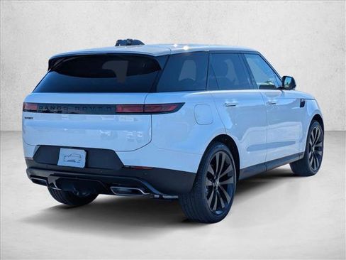 New 2025 Land Rover Range Rover Sport SE image 2