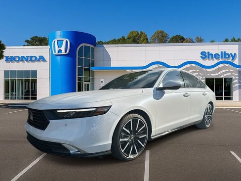 New 2025 Honda Accord Touring image 4