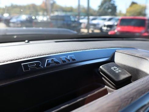 Used 2025 RAM 2500 Laramie w/ Sport Appearance Package image 23