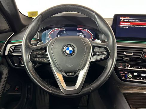 Used 2021 BMW 530i xDrive w/ Premium Package AWD/4WD image 17