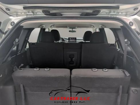 Used 2022 Mitsubishi Outlander ES FWD image 17