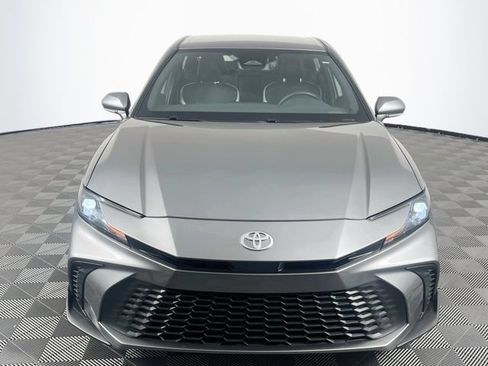 Used 2026 Toyota Camry SE FWD image 3