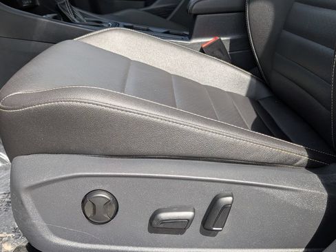 Used 2024 Volkswagen Jetta SE FWD image 17