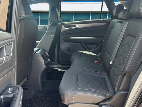 New 2026 Volkswagen Atlas Cross Sport SE AWD/4WD image 15