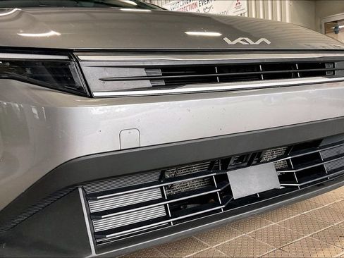 Used 2025 Kia K4 FWD image 25
