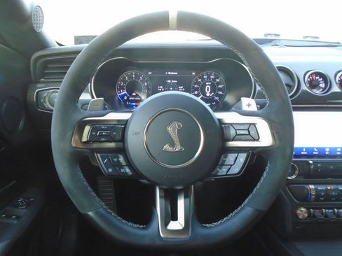 Used 2020 Ford Mustang Shelby GT500 w/ Technology Package image 15