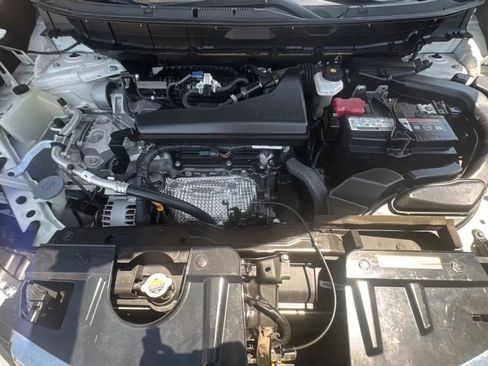Used 2020 Nissan Rogue SV FWD image 20