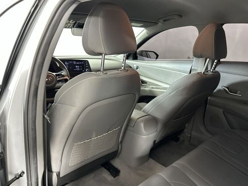Used 2022 Hyundai Elantra SEL FWD image 24