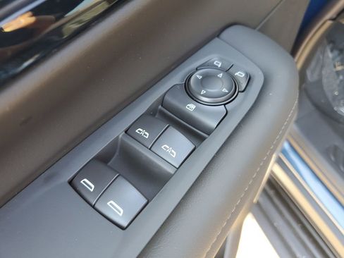 New 2026 Chevrolet Suburban LS image 19