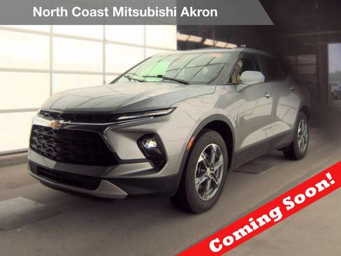 Used 2025 Chevrolet Blazer LT AWD/4WD image 1
