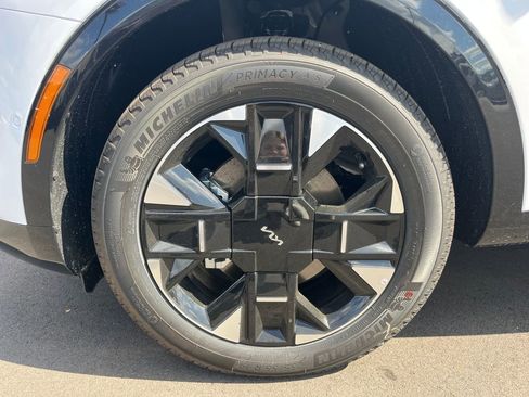 New 2026 Kia Sportage SX image 9