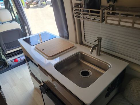 Used 2019 Mercedes-Benz Sprinter 170 image 27
