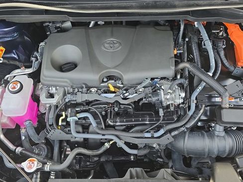 Used 2025 Toyota Sienna Limited image 32