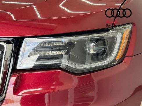 Used 2022 Jeep Grand Cherokee Limited w/ Tech Group image 36