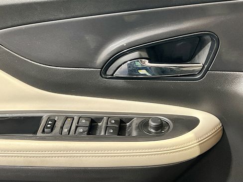 Used 2019 Buick Encore Essence w/ Safety Package II FWD image 13