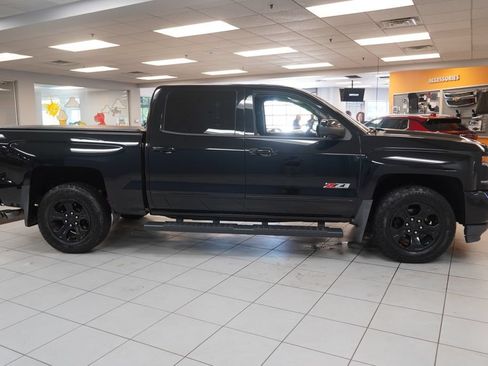 Used 2017 Chevrolet Silverado 1500 LTZ Z71 w/ Midnight Edition AWD/4WD image 12