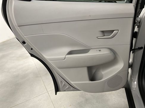Used 2025 Hyundai Kona SEL FWD image 19