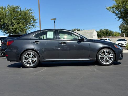 Used 2010 Lexus IS 350 w/ Preferred Accessory Package RWD image 6