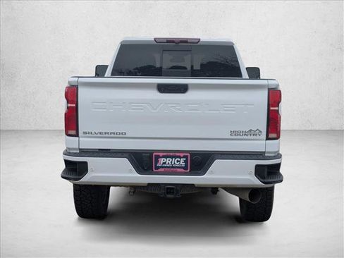 Used 2024 Chevrolet Silverado 2500 High Country w/ Z71 Off-Road Package image 6