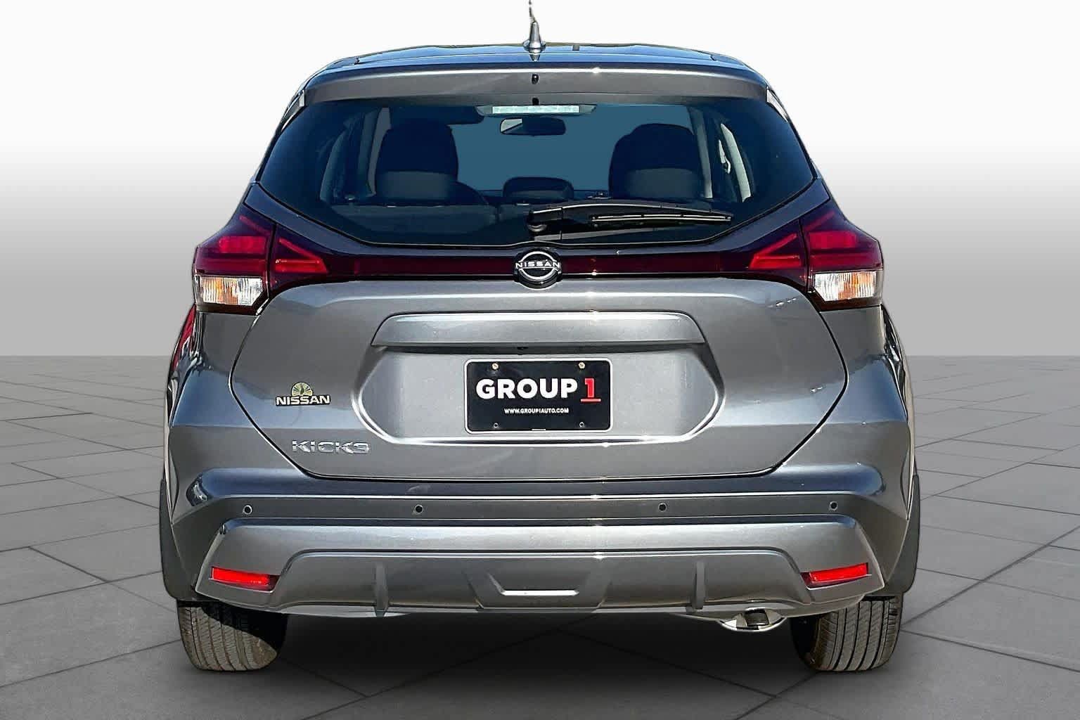Used 2025 Nissan Kicks Play S FWD image 5