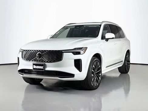 New 2026 Volvo XC90 T8 Plus w/ Protection Package AWD/4WD image 3