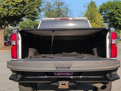 Used 2021 Chevrolet Silverado 2500 Custom w/ Custom Value Package AWD/4WD image 6