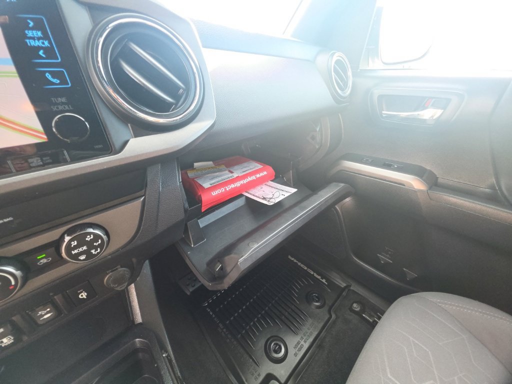 Used 2019 Toyota Tacoma TRD Sport w/ Technology Package AWD/4WD image 23
