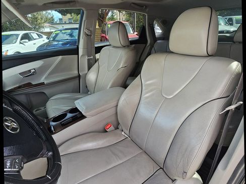 Used 2011 Toyota Venza w/ Premium Pkg #2 image 12