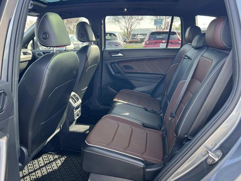 Used 2022 Volkswagen Tiguan SEL R-Line image 24