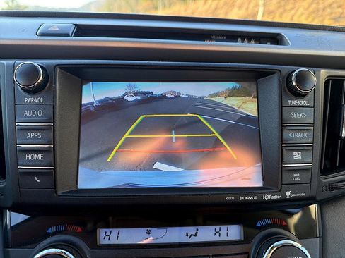 Used 2018 Toyota RAV4 Limited image 15