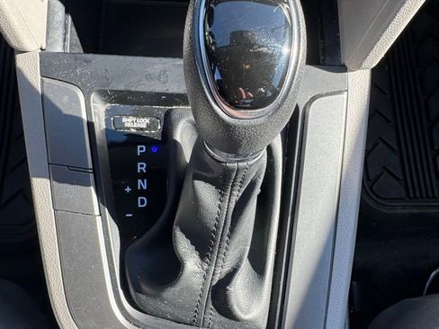 Used 2017 Hyundai Elantra SE image 21