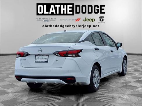 Used 2025 Nissan Versa S w/ Trunk Package image 26