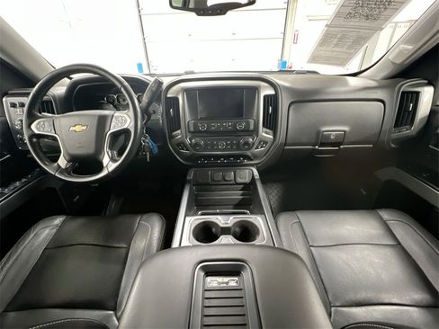 Used 2018 Chevrolet Silverado 1500 LTZ Z71 w/ LTZ Plus Package image 10