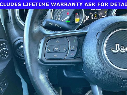 Used 2023 Jeep Wrangler Unlimited w/ Cold Weather Group AWD/4WD image 15