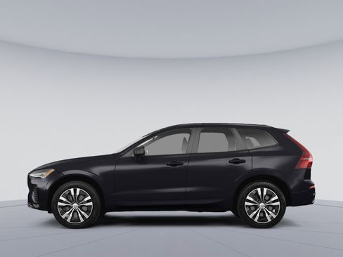 Used 2024 Volvo XC60 B5 Core w/ Protection Package Premier AWD/4WD image 2