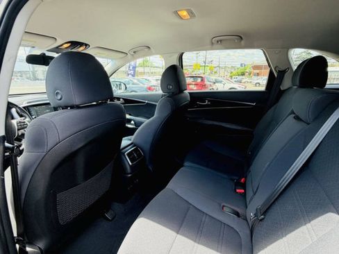 Used 2020 Kia Sorento S AWD/4WD image 12