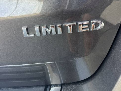 Used 2015 Jeep Grand Cherokee Limited AWD/4WD image 5