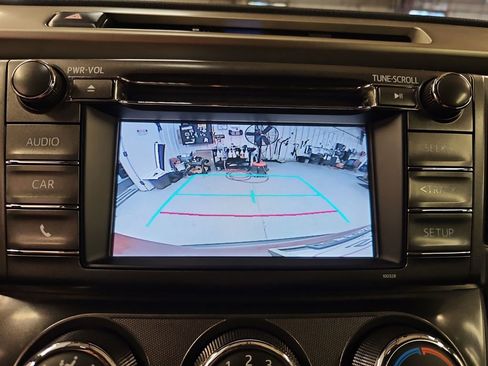 Used 2015 Toyota RAV4 LE AWD/4WD image 23