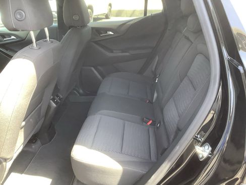 Used 2025 Chevrolet Equinox LT w/ Safety and Technology Package image 9