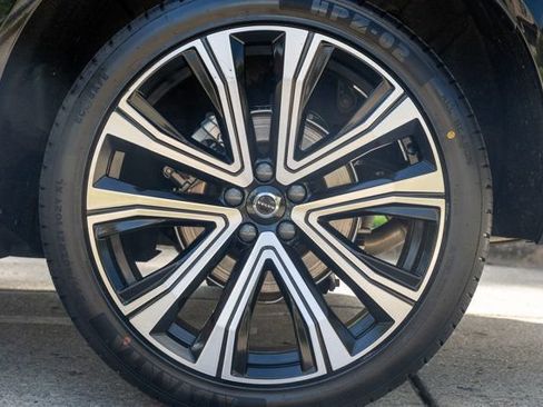 Used 2023 Volvo XC60 B5 Ultimate w/ Climate Package AWD/4WD image 57