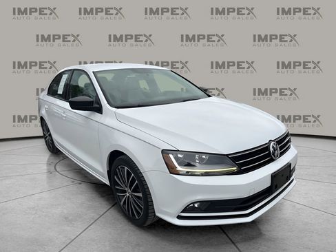 Used 2017 Volkswagen Jetta Sport image 7