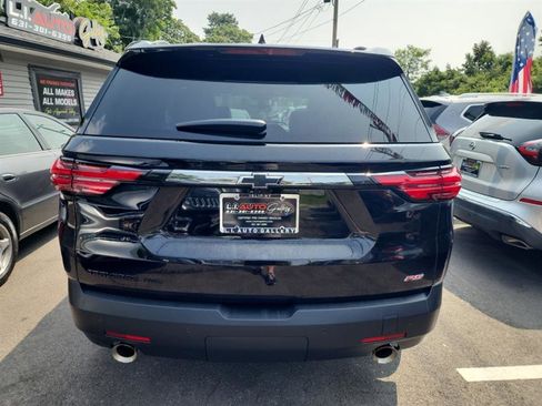 Used 2022 Chevrolet Traverse RS w/ LPO, Floor Liner Package AWD/4WD image 8