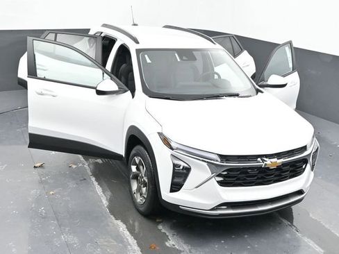 New 2026 Chevrolet Trax LT w/ Driver Confidence Package image 58